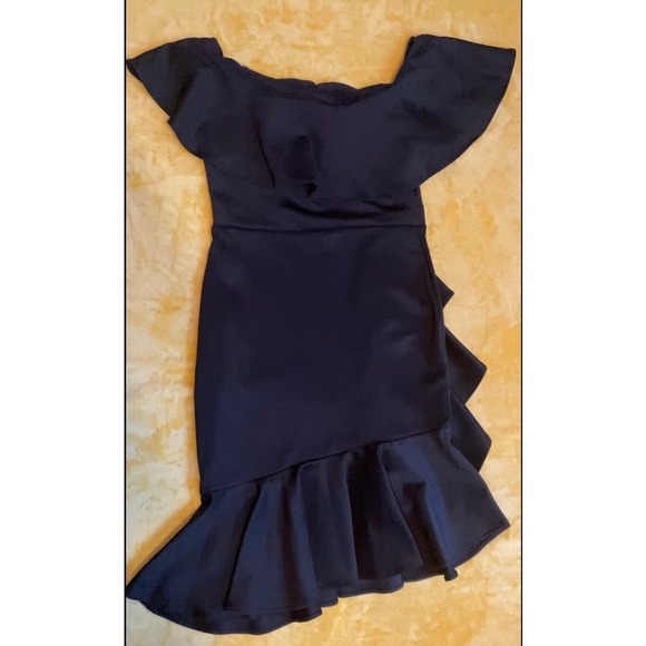 Off the Shoulder Ruffled Dress- Size Large - Picture 7 of 8